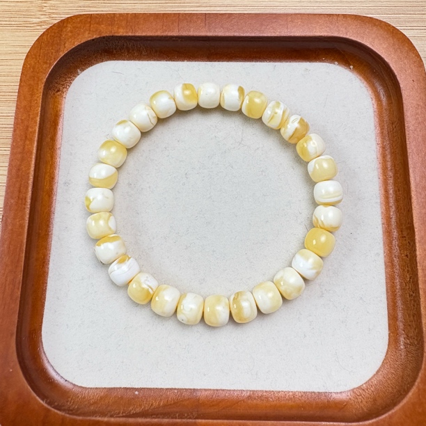 8mm 8.09 精品原矿俄料蜜蜡金白妖花手串 保真有质检证书