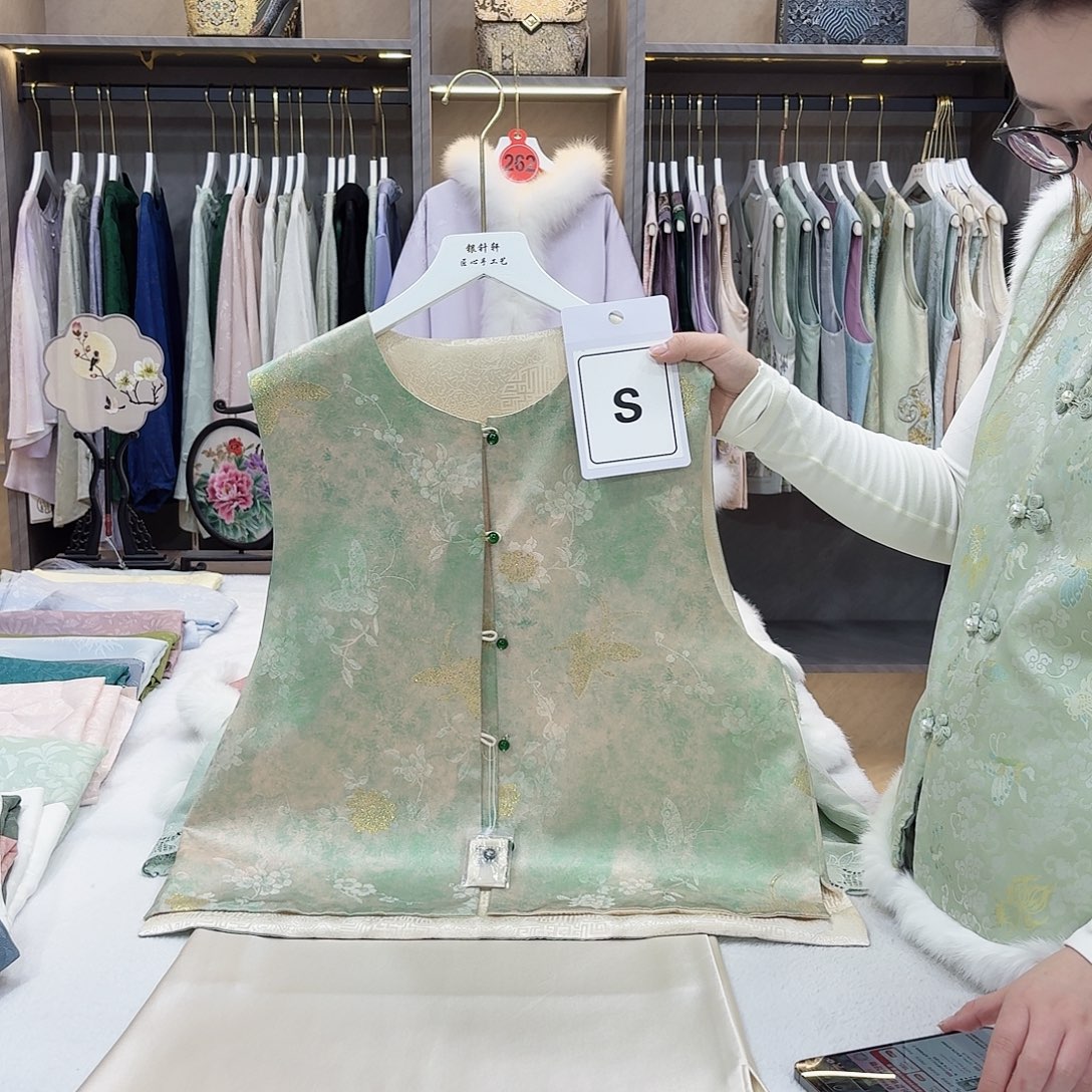 小***兜非遗传承人和文化