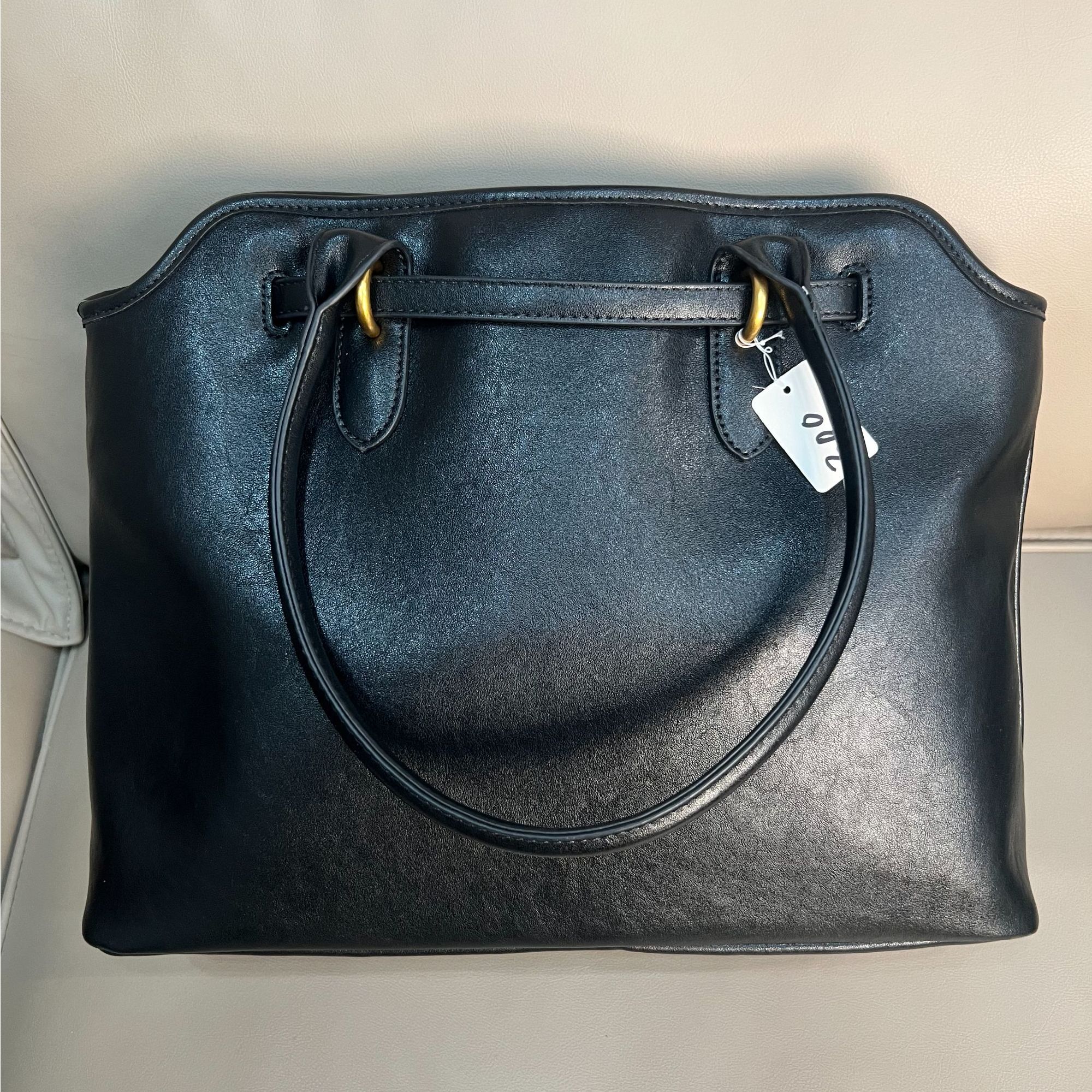 107 新款真皮时尚通勤休闲百搭经典单肩手提包 黑色