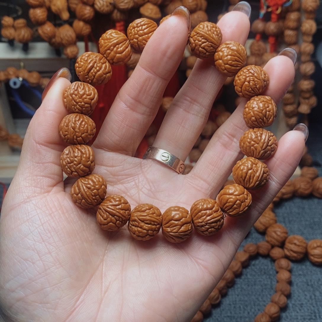 桃核吊坠龙纹桃枭