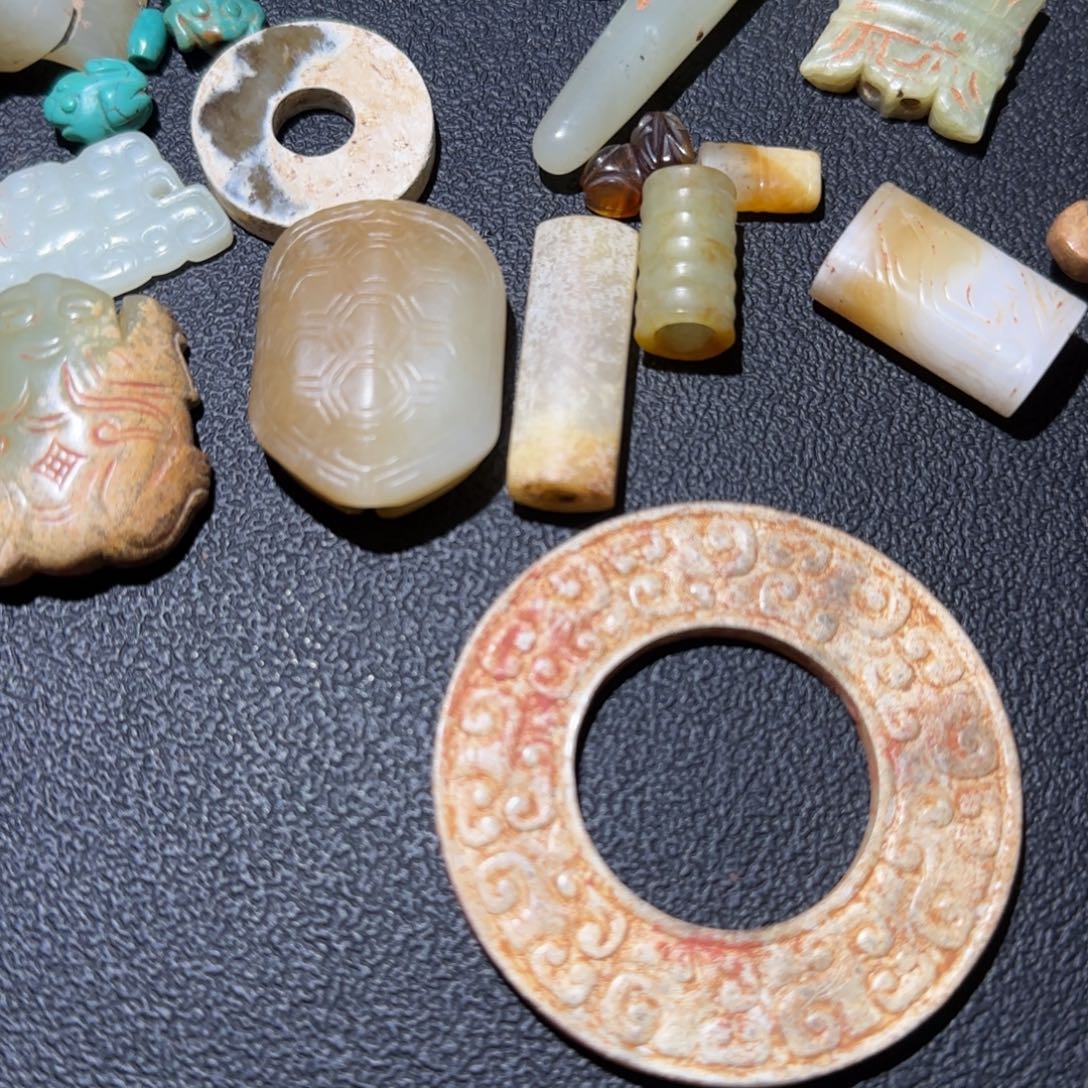 慎***এ和田玉（糖玉）未镶嵌挂件