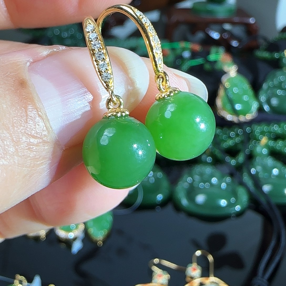 和田玉（碧玉）耳饰18K金镶嵌