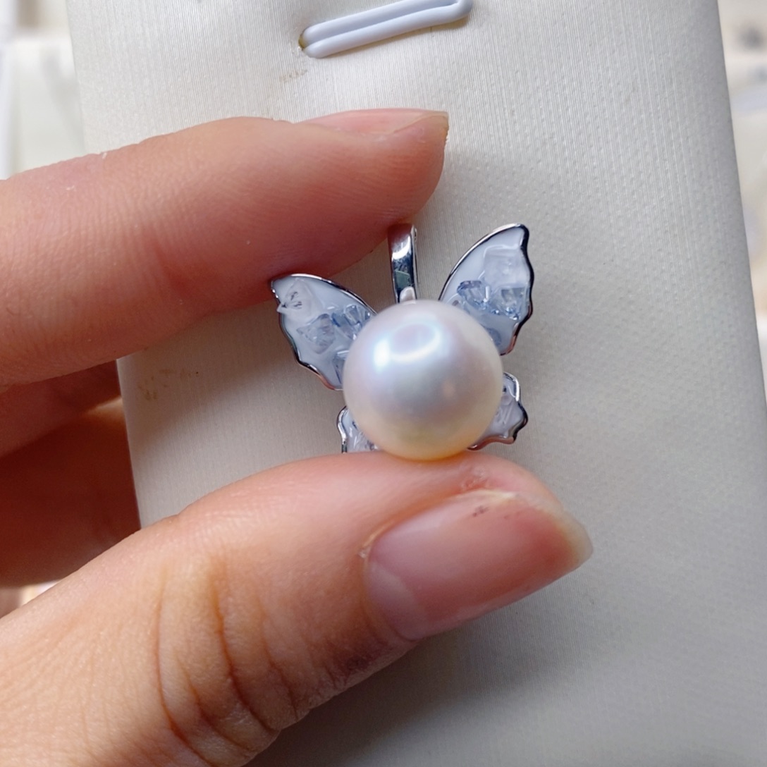 淡水珍珠吊坠(赠链)合金