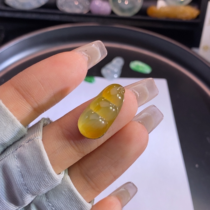 【闪购商品】翡翠未镶嵌挂件豆子