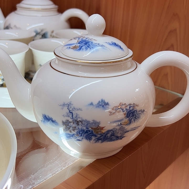 陶瓷茶壶哈哈哈哈哈