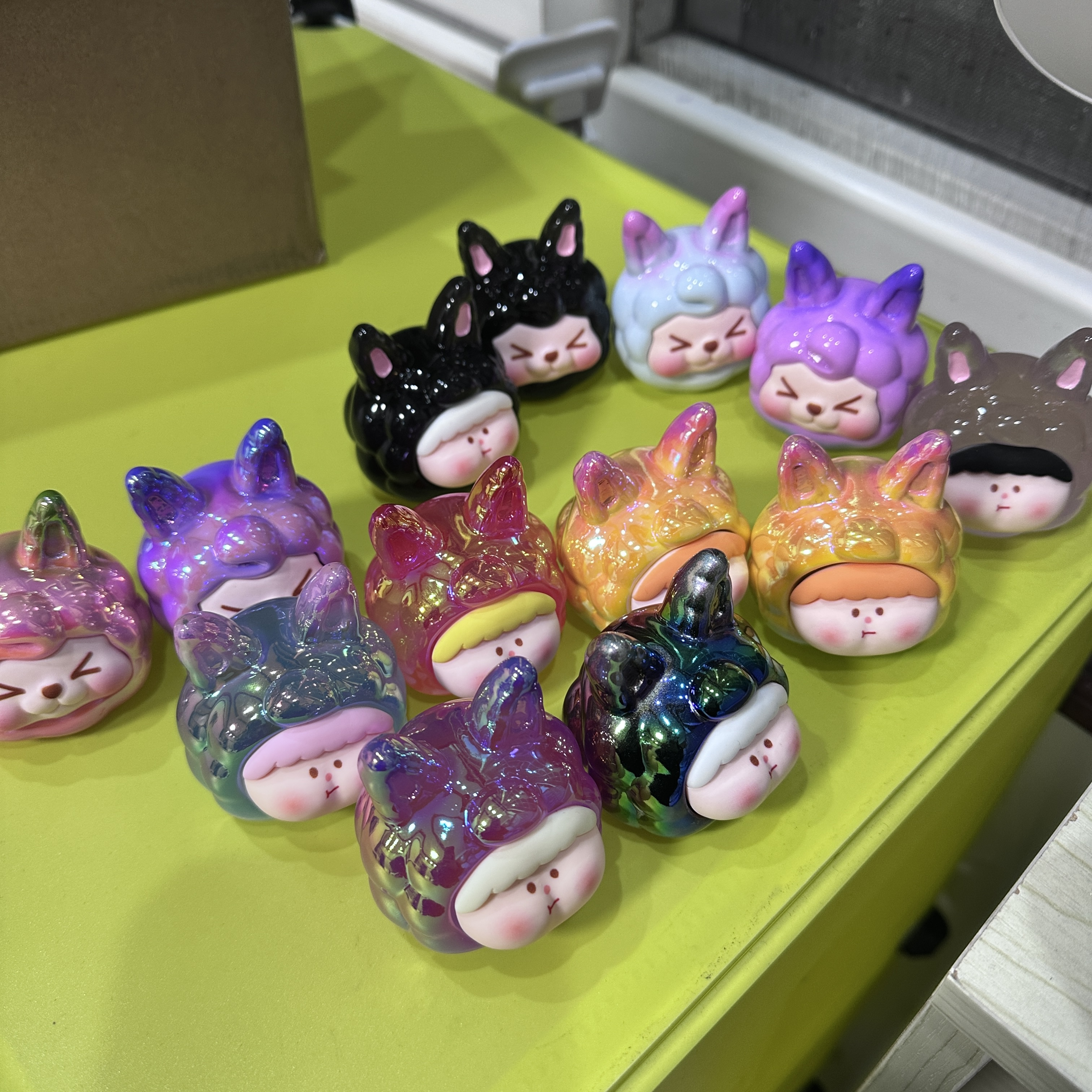 【艾靖大k】电镀透色多色李四kk树脂创意摆件可爱（默认瑕疵）