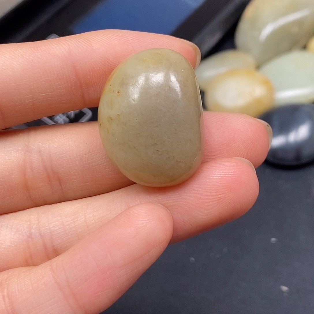 和田玉（糖玉）未镶嵌挂件