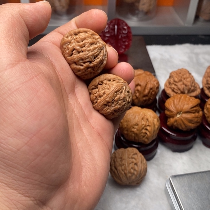 玖***陆文玩核桃把件33九龙