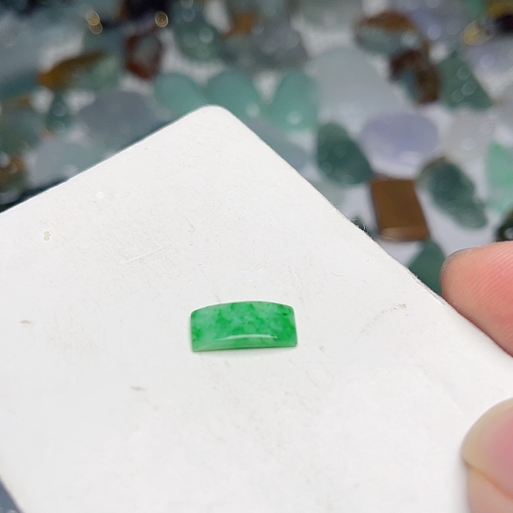 翡翠颈饰未镶嵌界面