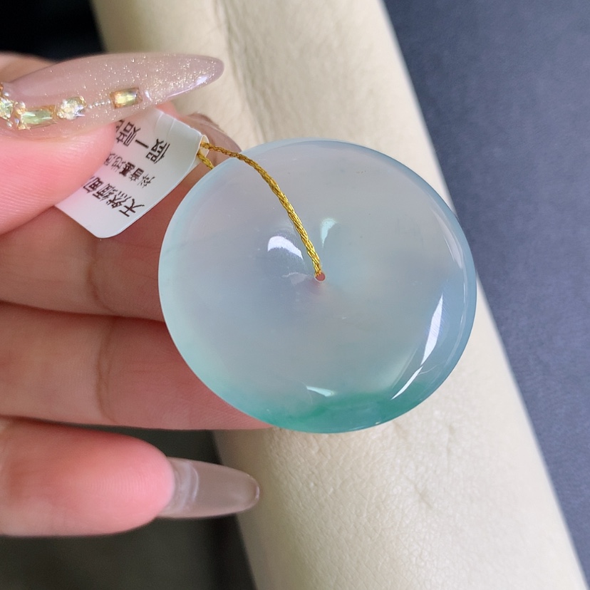 【闪购商品】翡翠颈饰未镶嵌扣子