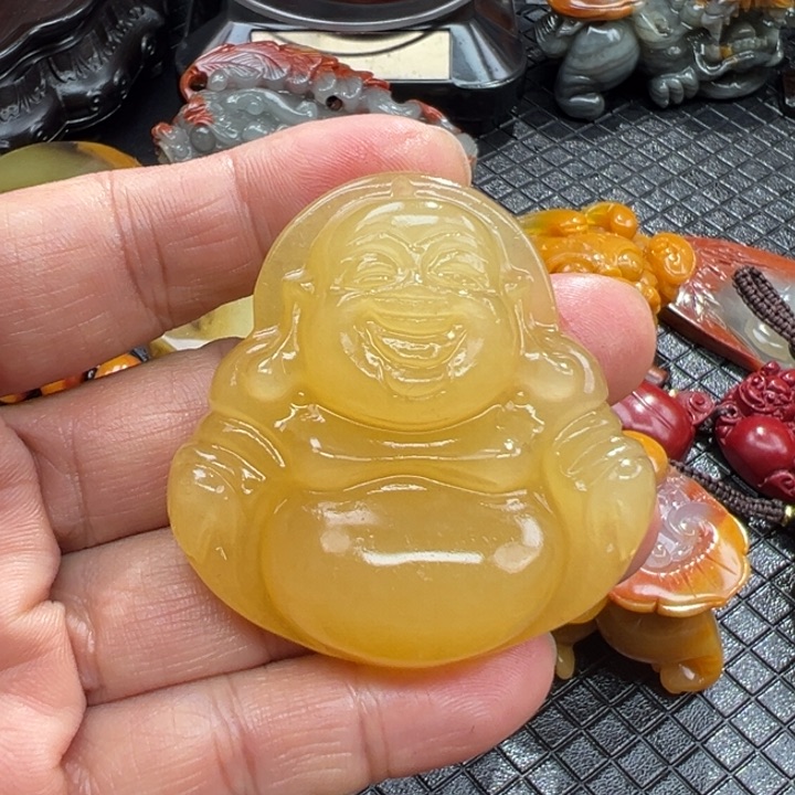 石英质玉（黄龙玉）颈饰未镶嵌