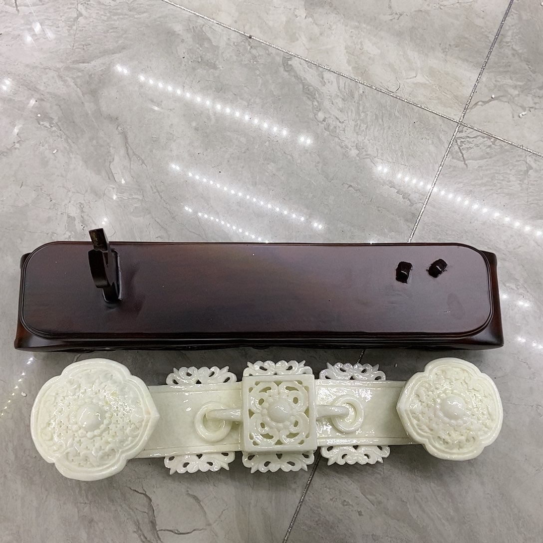 【闪购商品】玉威****号家居摆件