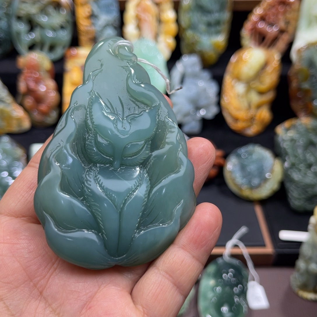 M***k蛇纹石玉未镶嵌吊坠(赠链)