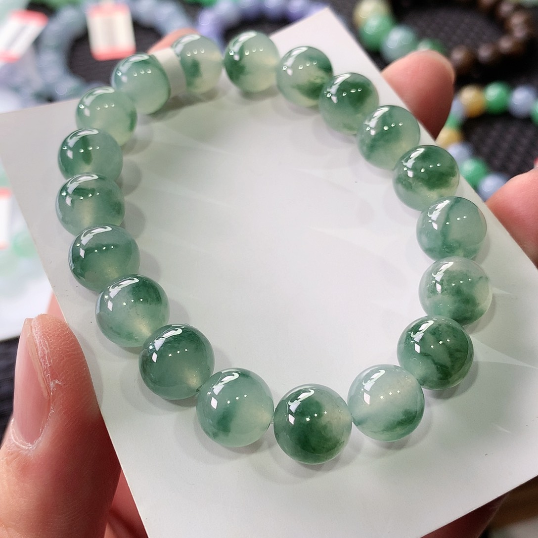 翡翠手链未镶嵌翡翠