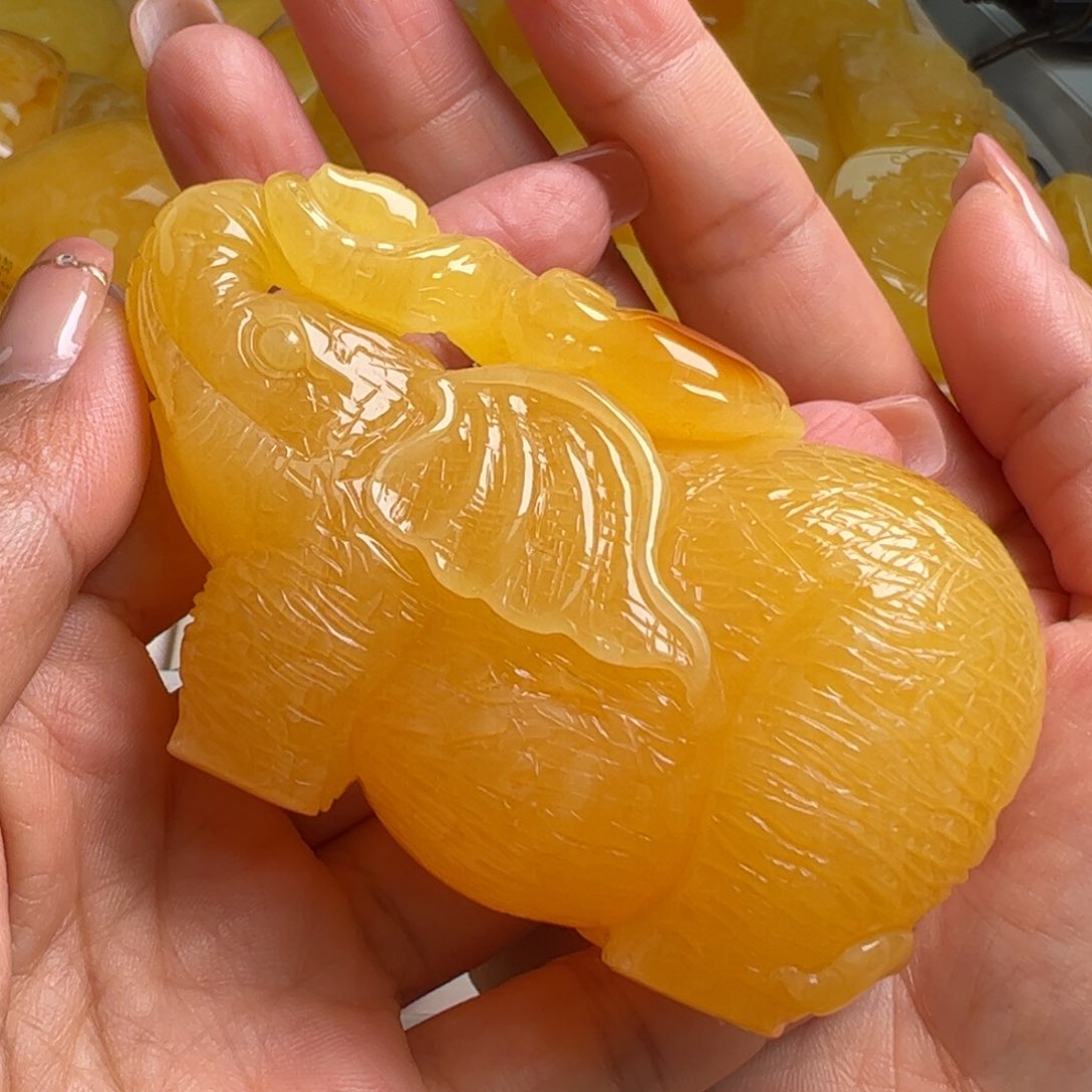 蜜蜡吊坠(不含链)未镶嵌无优化