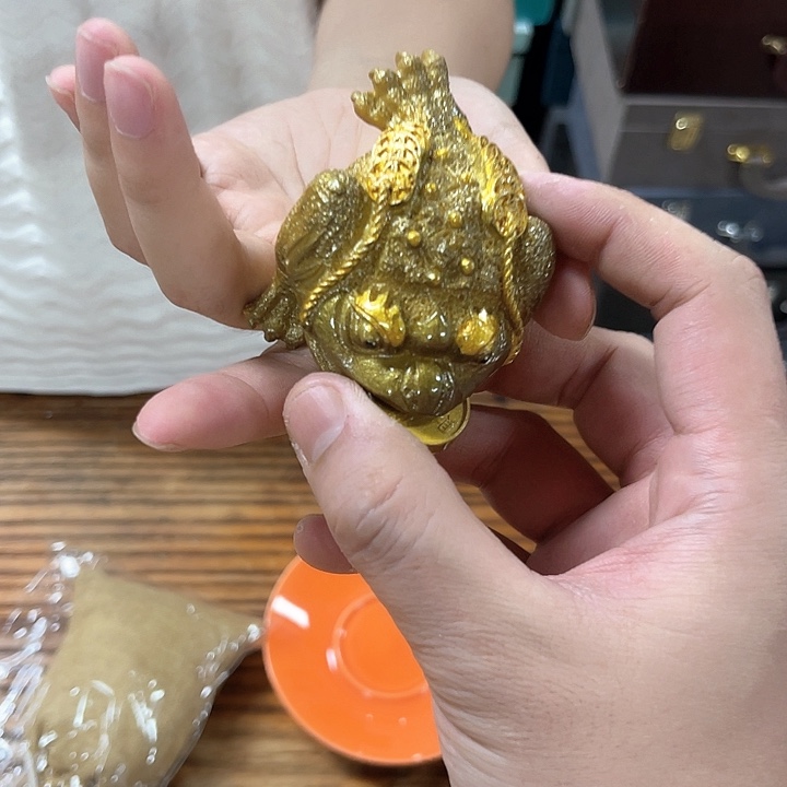孤品茶具套装等。
