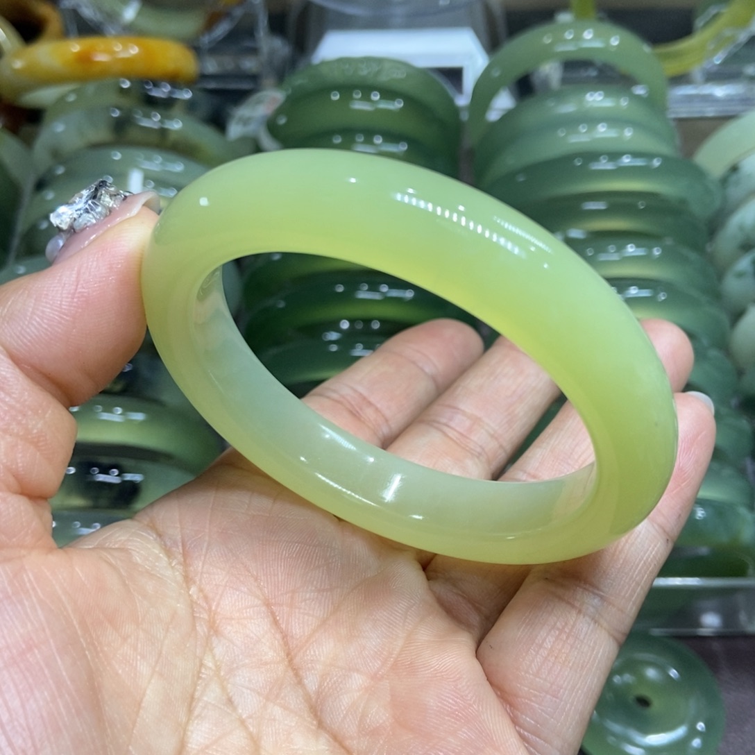岫玉未镶嵌手镯60