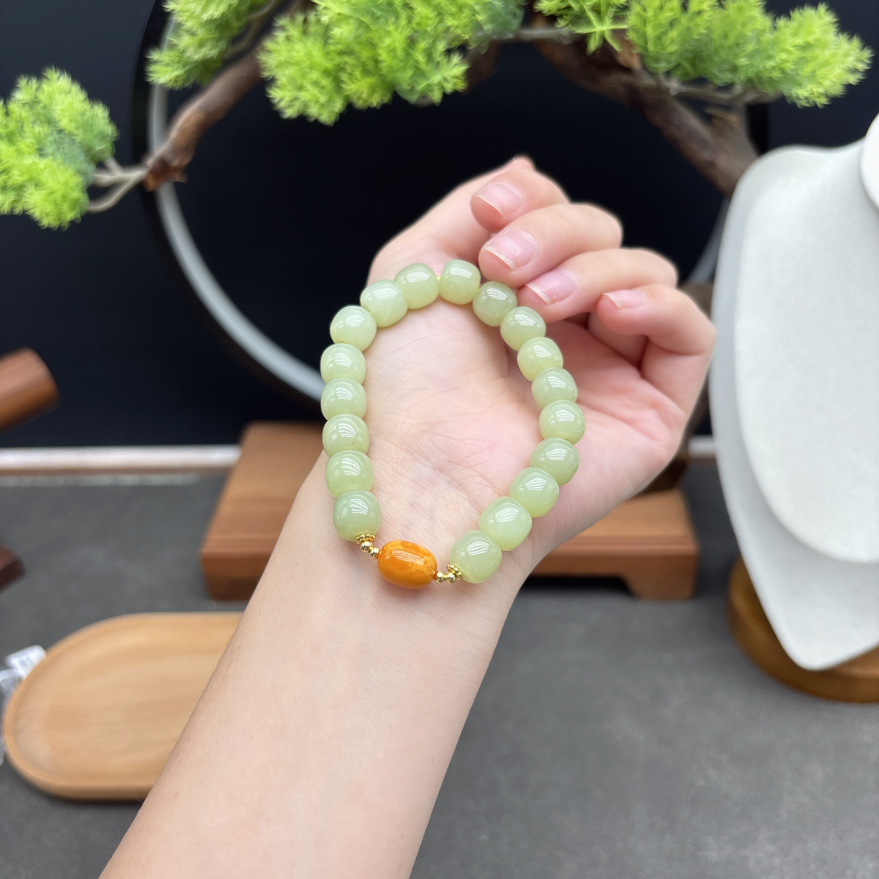 单圈和田玉若羌黄口桶珠卡10MM搭配枣珠路路通配饰手串简约Y36099