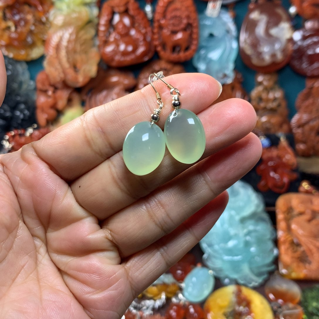 蛇纹石玉耳坠未镶嵌