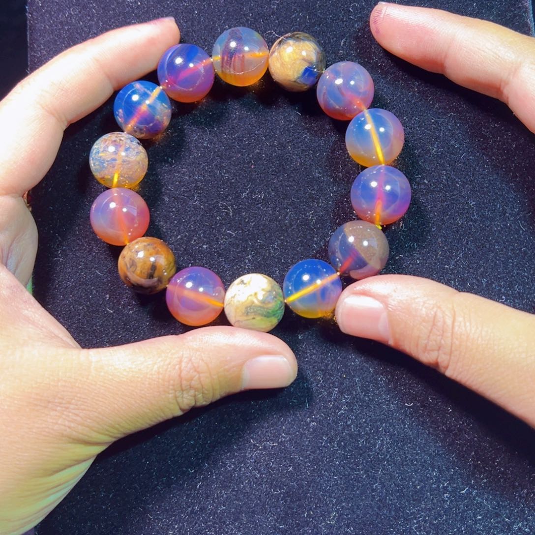 琥珀裸石未镶嵌琥珀