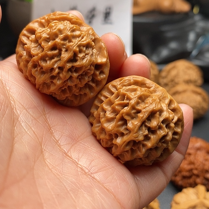 文玩核桃吊坠顺**易秦闷35尺