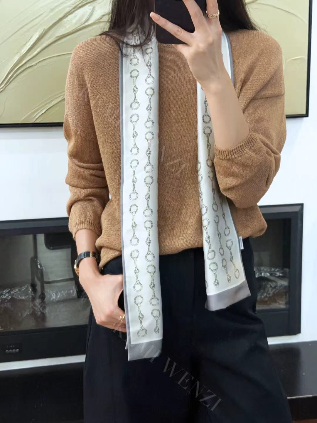 两色圆领针织长袖