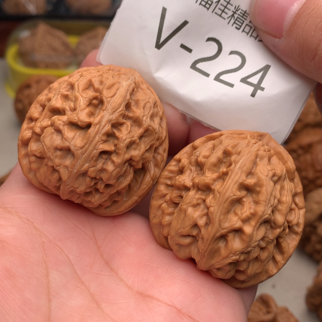 文玩核桃把件返**臻44红锦鲤………….