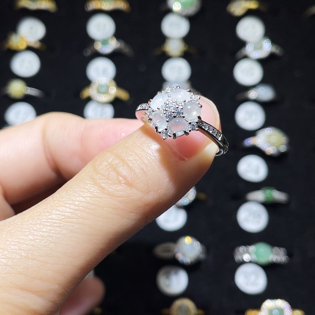 翡翠未镶嵌戒指戒指