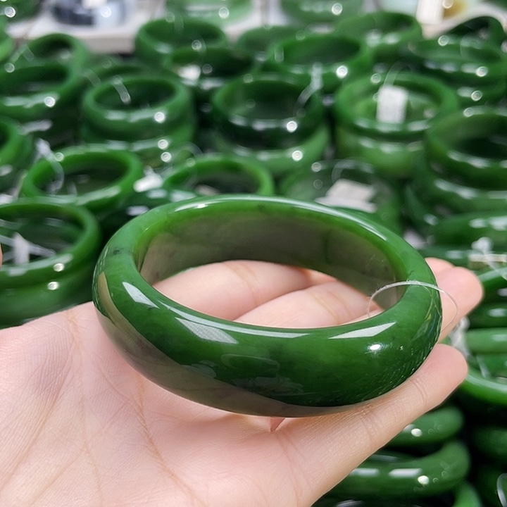 未镶嵌手镯和田玉（碧玉）