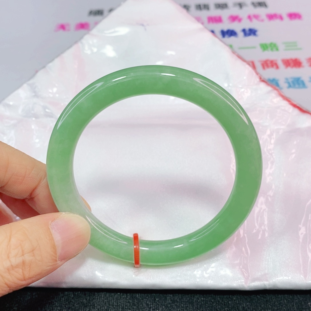 未镶嵌手镯翡翠54圈口圆条