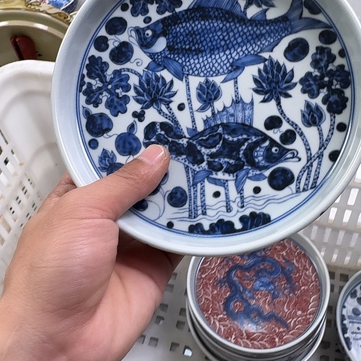 瓷片青花鱼藻纹大壶承