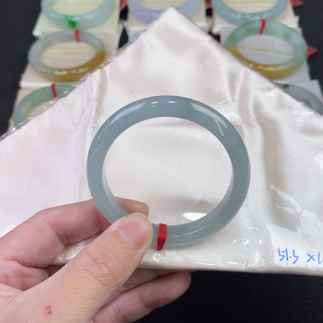 翡翠手镯未镶嵌51.5正圈