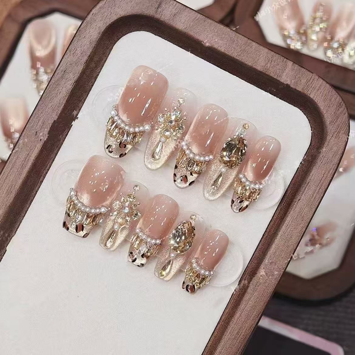 【赛沙特之泪】纯手工穿戴美甲猫眼光疗立体钻爆闪满钻设计时尚清新