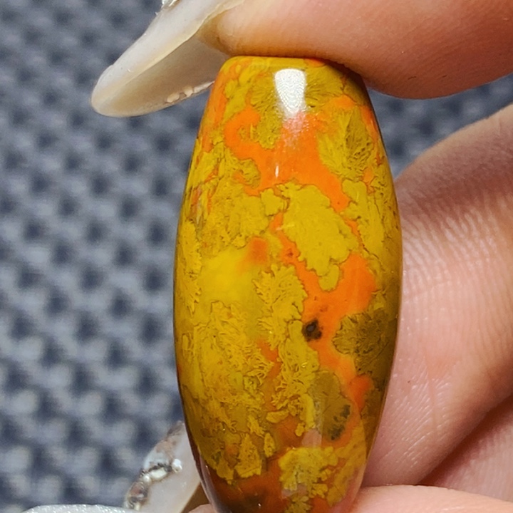 玛瑙/玉髓颈饰未镶嵌三**圣