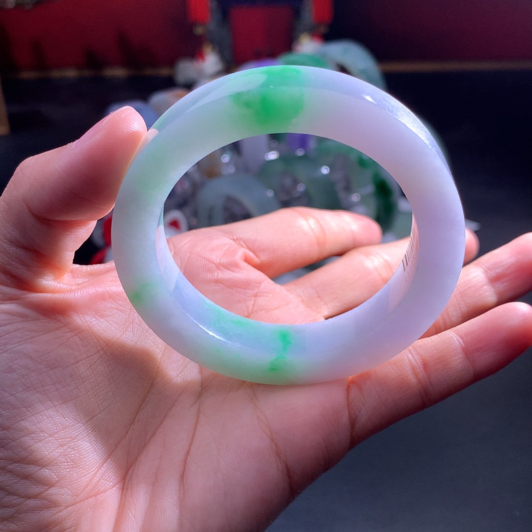 定制翡翠未镶嵌翡翠手镯