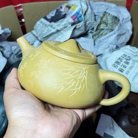 手工制作宜兴紫砂壶