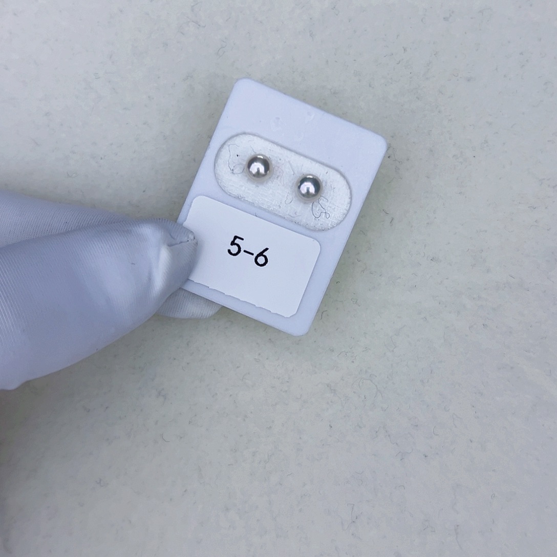 海水珍珠海水akoya天女耳钉5-6mm18K金镶嵌