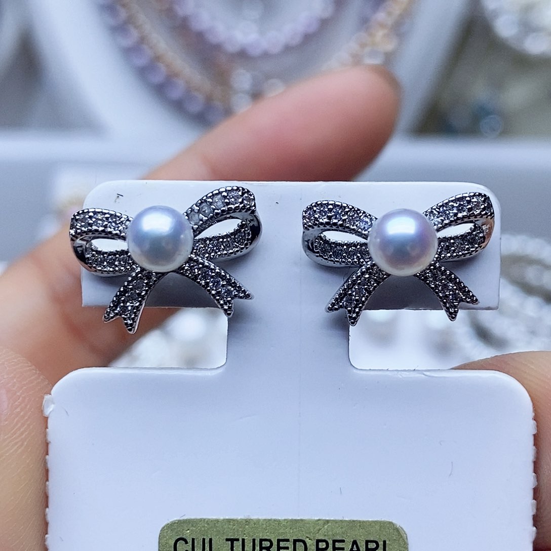 未镶嵌耳钉淡水珍珠