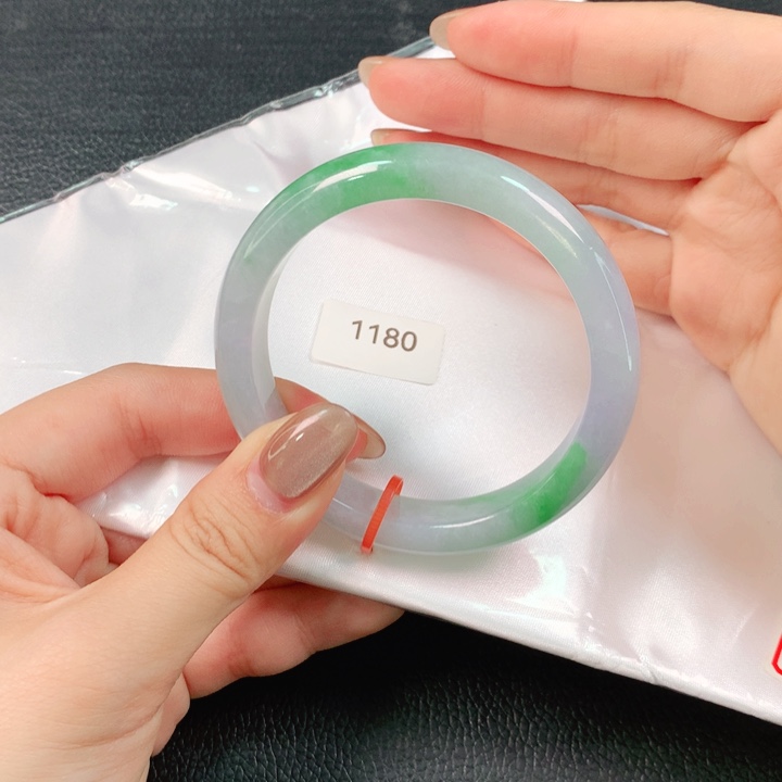 翡翠未镶嵌手镯天然翡翠手镯04