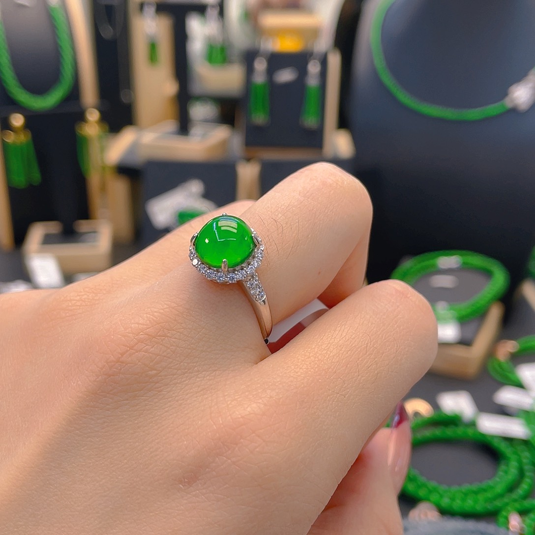 翡翠戒指银S925镶嵌蛋面