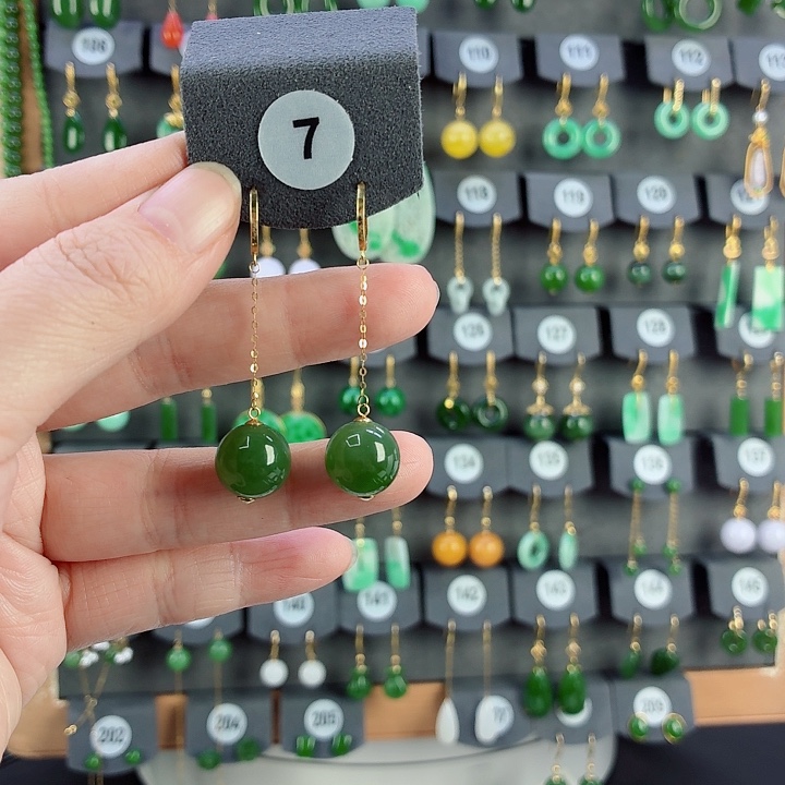 和田玉18K金镶嵌耳饰