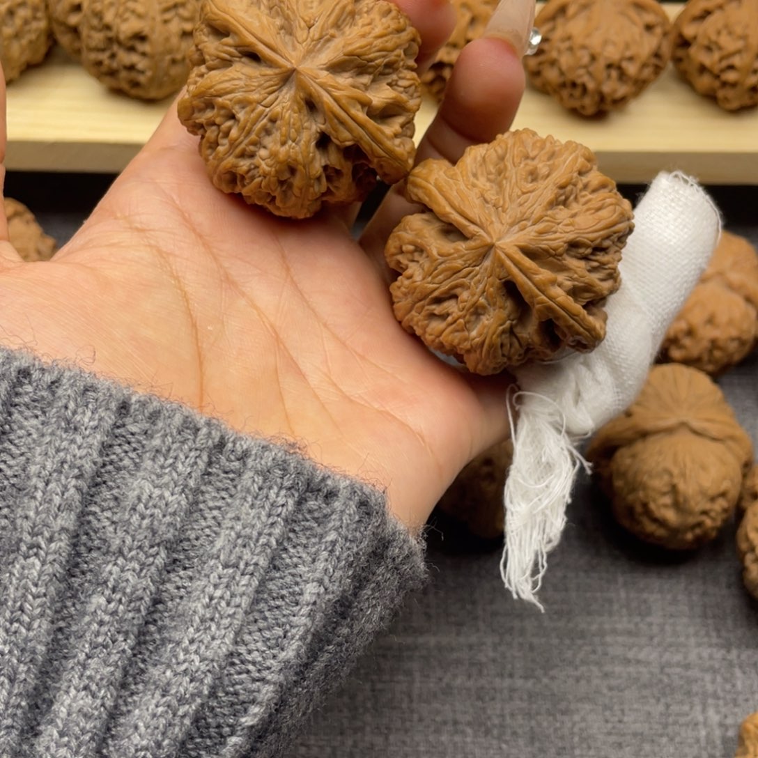 ～***～把件文玩核桃粗筋45