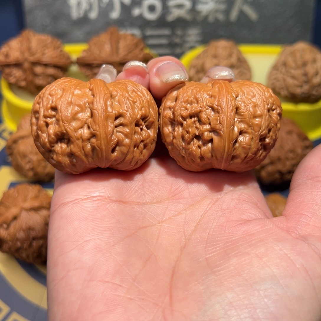 文玩核桃把件元宝42