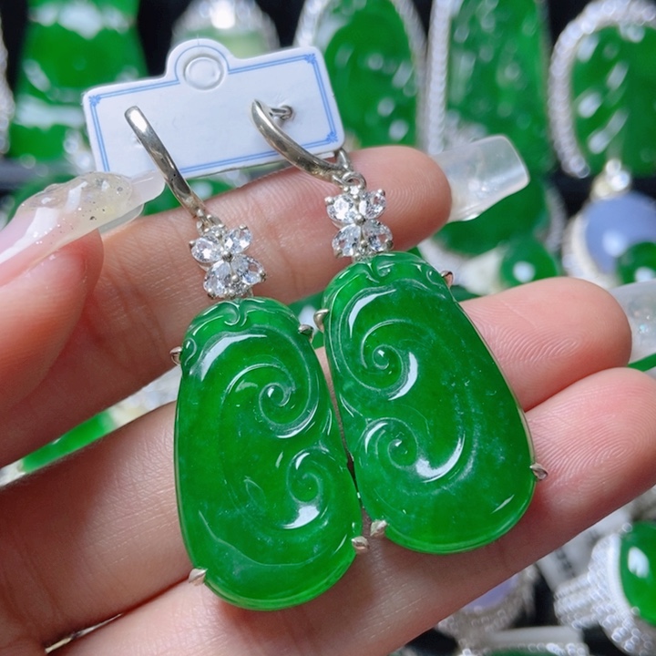 翡翠颈饰银S925镶嵌           