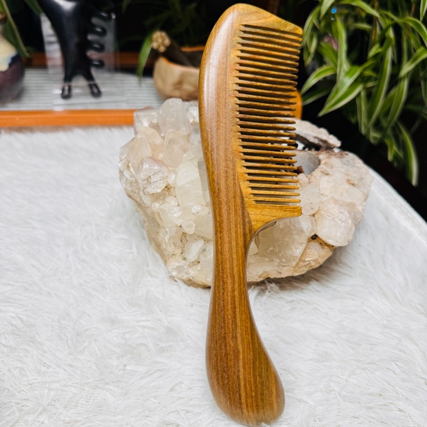 天然绿檀木手工梳子顺发护发按摩梳家用男女长发防静木头梳