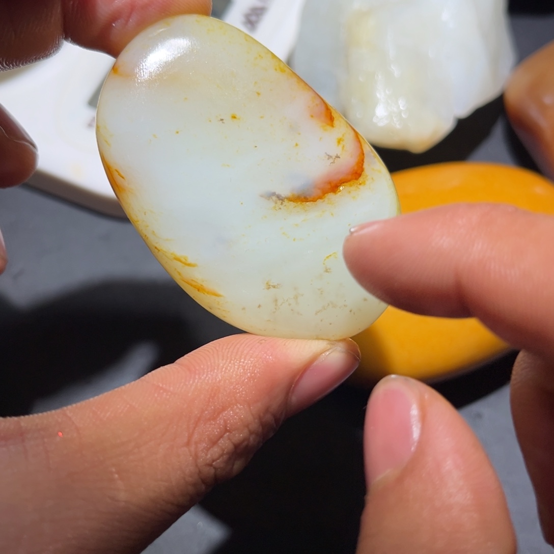 和田玉未镶嵌珠宝奇石