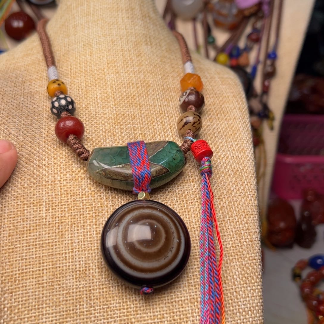 玛瑙/玉髓颈饰未镶嵌