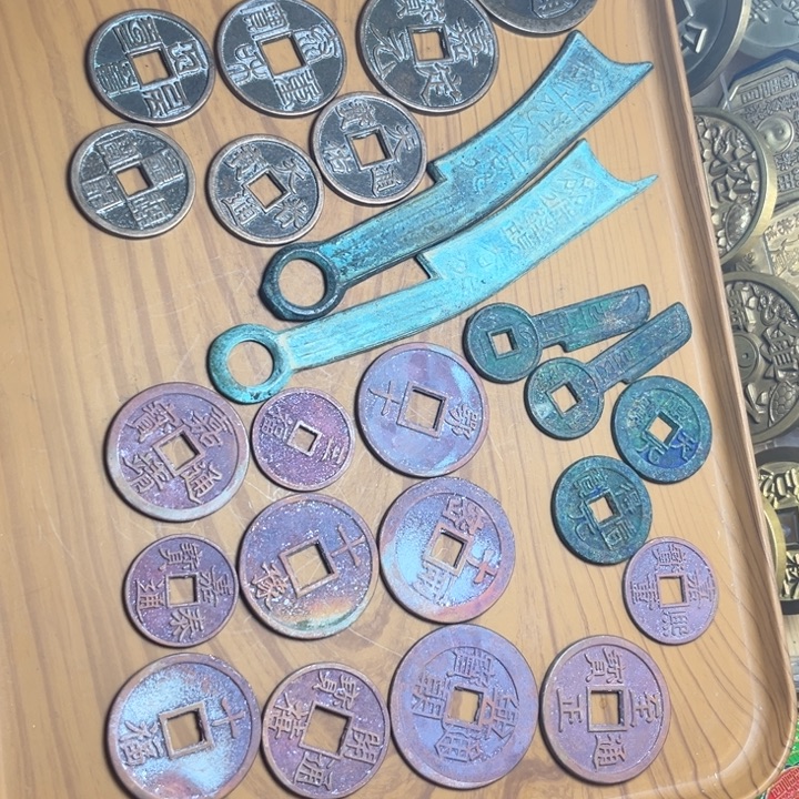 用***3铜现代工艺文创钱币02