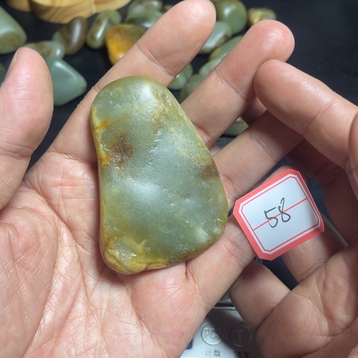 和田玉未镶嵌颈饰58