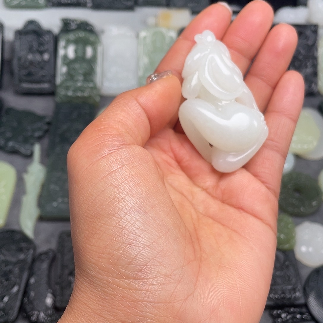 和田玉未镶嵌颈饰